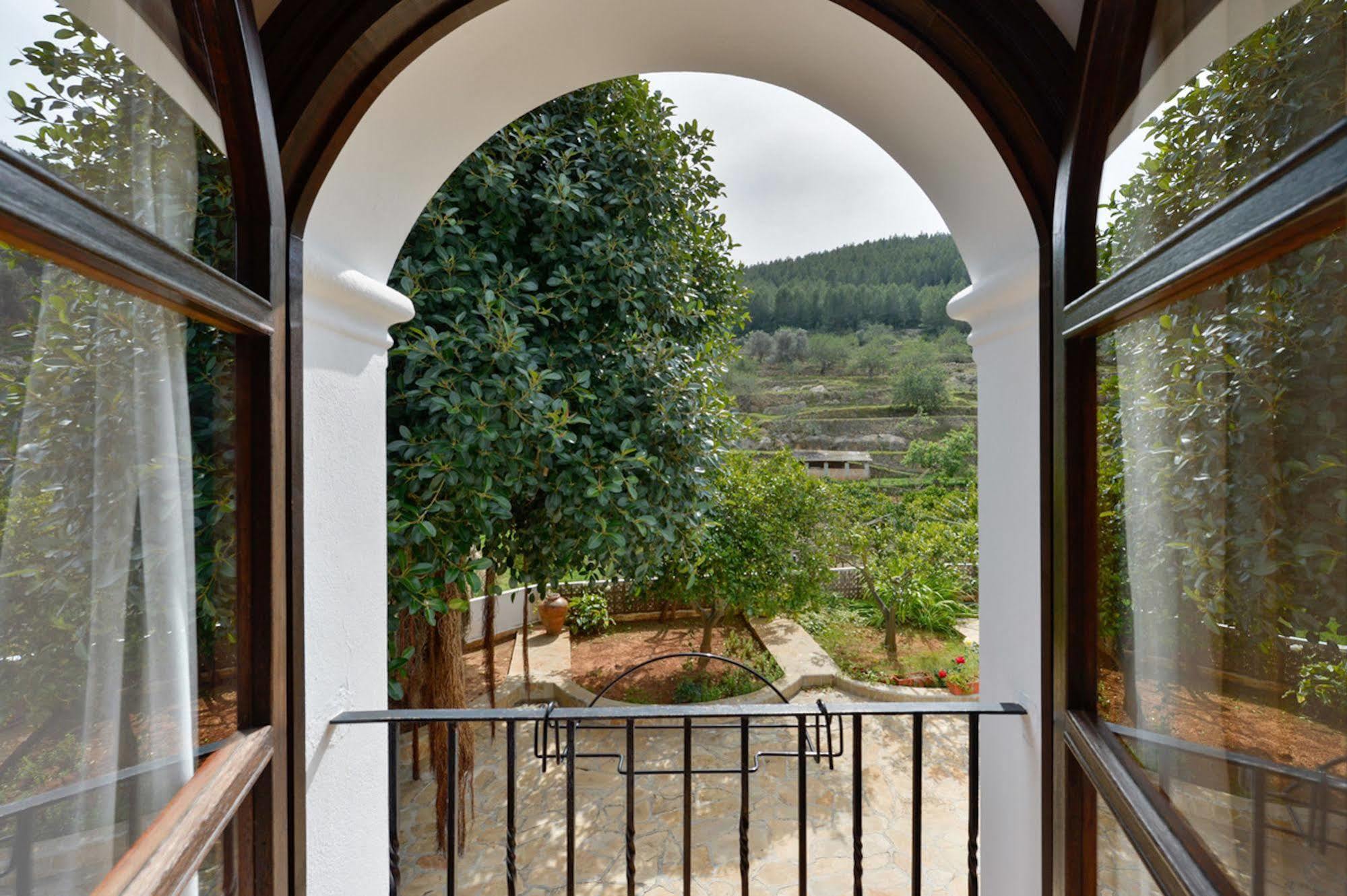 Valley Club Ibiza - Boutique Farm stay